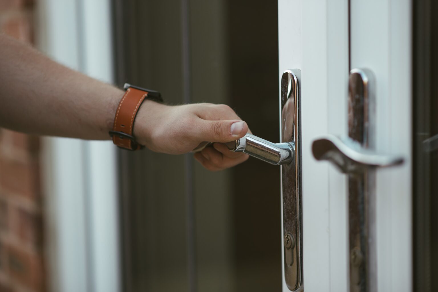 Door Knob Close